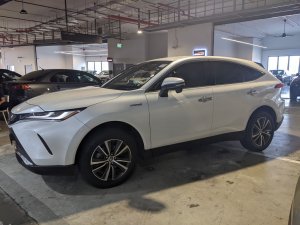 Toyota Harrier Suv (at) (2wd) Premium (Hybrid)
