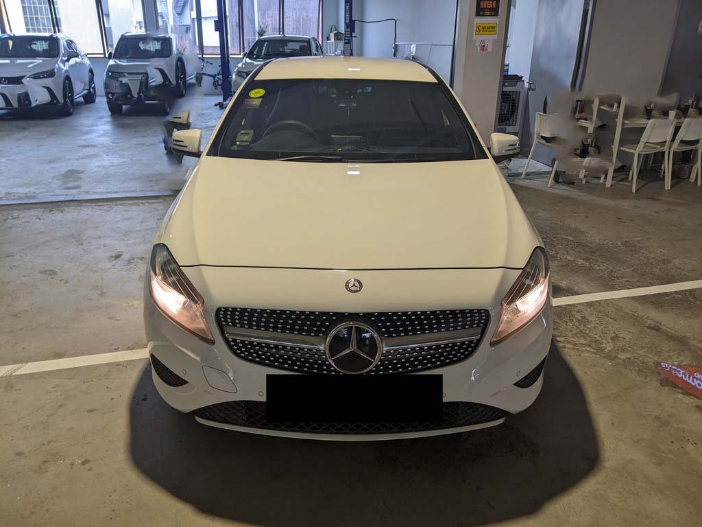 Mercedes Benz A180 (r17) (COE Till 01/2030)