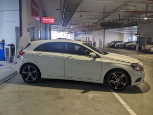 Mercedes Benz A180 (r17) (COE Till 01/2030)