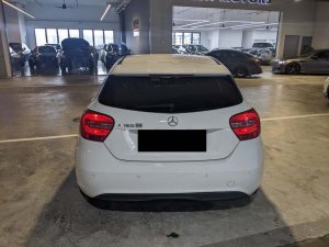 Mercedes Benz A180 (r17) (COE Till 01/2030)