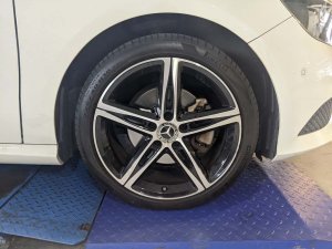 Mercedes Benz A180 (r17) (COE Till 01/2030)
