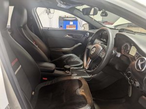 Mercedes Benz A180 (r17) (COE Till 01/2030)