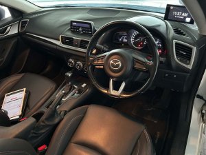 Mazda 3 Sedan 1.5 At Eu6