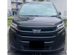 Toyota Noah Hybrid 1.8X CVT