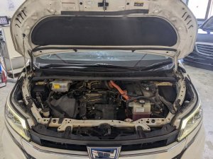 Toyota Noah Hybrid 7 Seaters 1.8x Cvt (Hybrid)