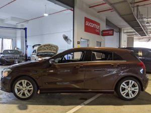 Mercedes Benz A200 FL Style (R17 HLG)