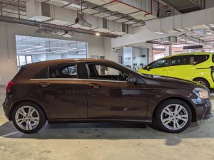 Mercedes Benz A200 FL Style (R17 HLG)