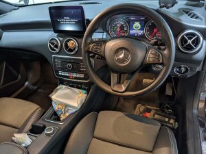 Mercedes Benz A200 FL Style (R17 HLG)