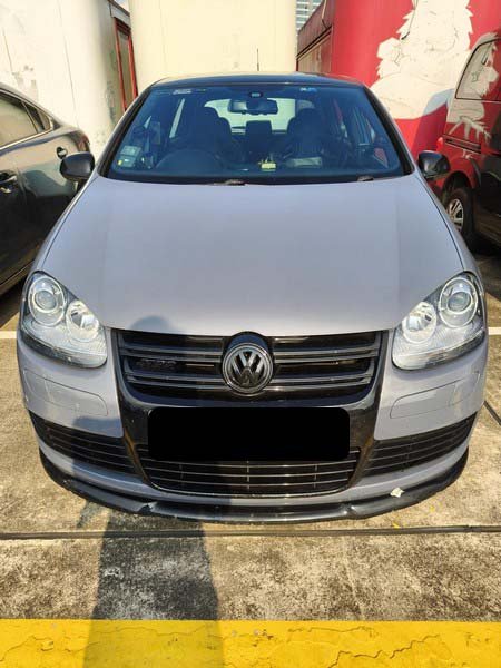 Volkswagen Golf R32 3.2 A (COE Till 10/2028)
