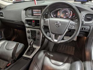Volvo V40 Cross Country T4 (A) SR