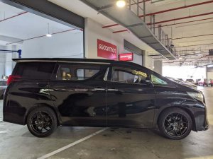 Toyota Alphard 2.5X Cvt Abs D/Airbag 2wd 5dr