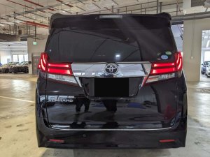Toyota Alphard 2.5X Cvt Abs D/Airbag 2wd 5dr