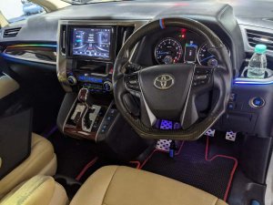 Toyota Alphard 2.5X Cvt Abs D/Airbag 2wd 5dr
