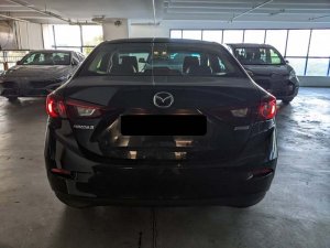Mazda 3 Sedan 1.5 At Eu6