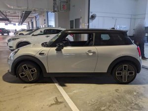 Mini Cooper Se (bev) Adaptive Led Hl Led Fl (Electric Vehicle)