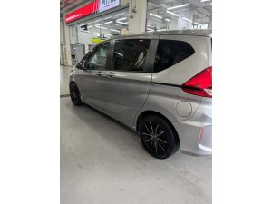 Honda Freed Hybrid 1.5G Auto (Hybrid)