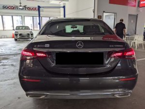 Mercedes Benz E300 Sedan Avg