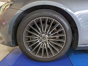 Mercedes Benz E200 Avg (r18 Led)