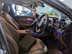 Mercedes Benz E200 Avg (r18 Led)