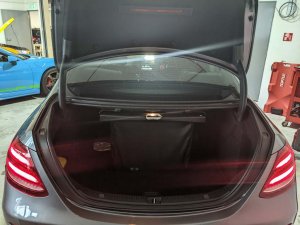 Mercedes Benz E200 Avg (r18 Led)