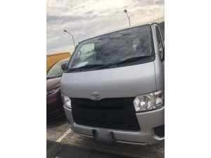 Toyota Hiace Van Turbo 5dr MT