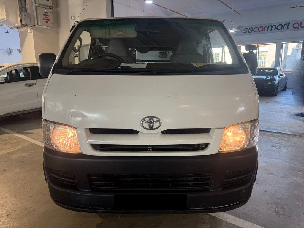 Toyota Hiace Auto 3.0l (COE Till 11/2028)