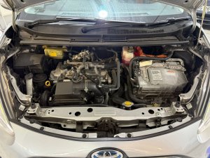 Toyota Sienta 1.5g A (Hybrid)