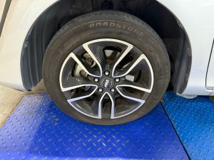 Toyota Sienta 1.5g A (Hybrid)