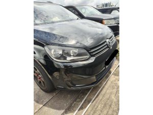 Volkswagen Touran 1.4l At Tsi 1t32b4 (COE Till 06/2031)