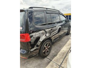 Volkswagen Touran 1.4l At Tsi 1t32b4 (COE Till 06/2031)
