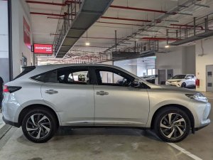 Toyota Harrier G Grade