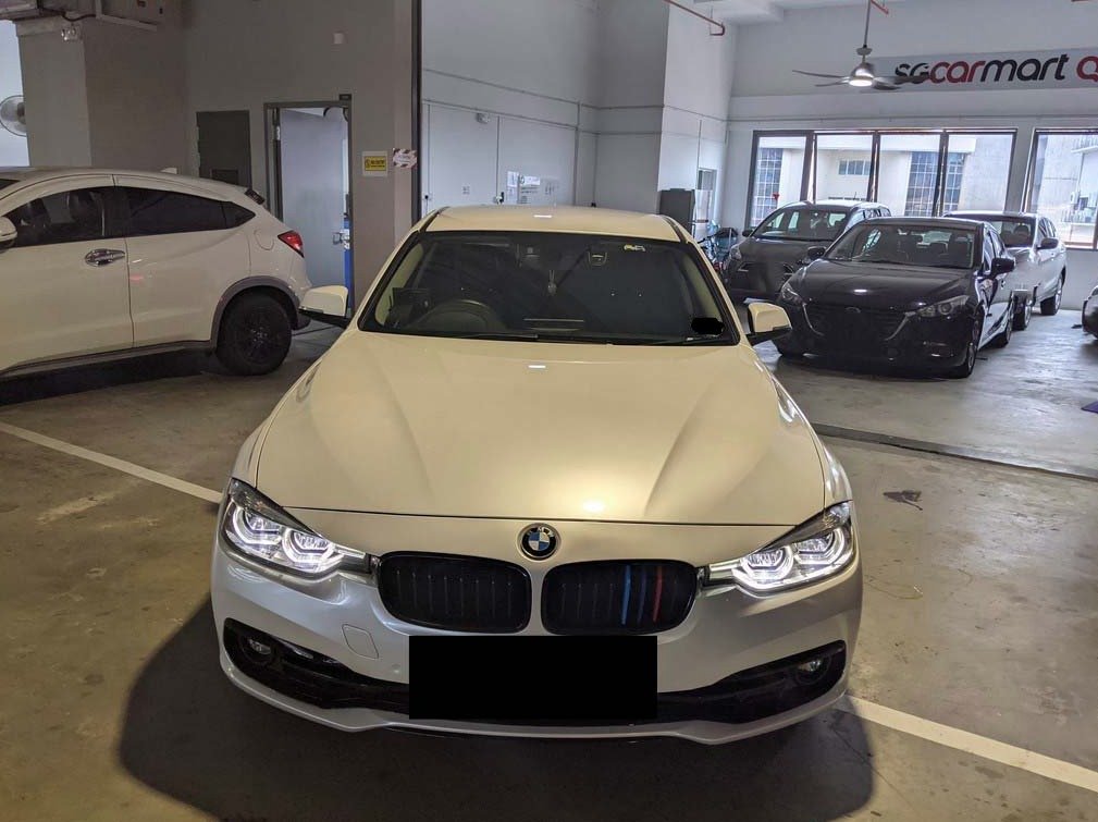 BMW 318i Led Nav Shad. Light