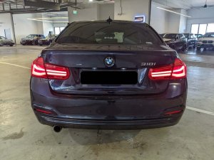 BMW 318i Sedan Led Nav