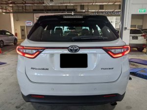 Toyota Harrier G Grade
