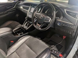 Toyota Harrier G Grade