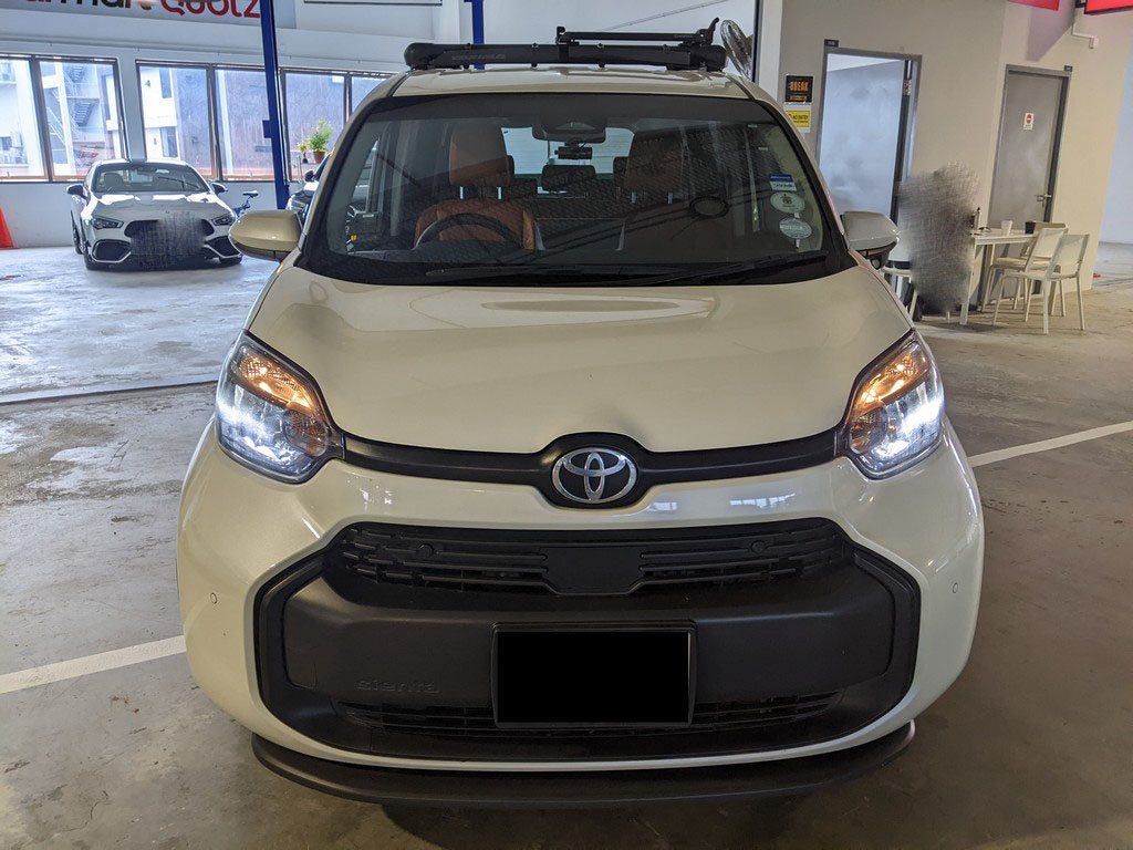 Toyota Sienta 1.5x Cvt (Hybrid)