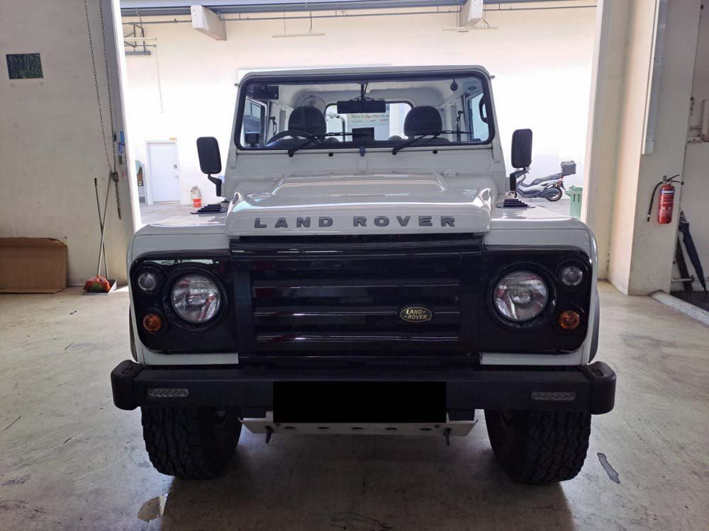 Land Rover Defender 90 2.4L Puma (COE Till 06/2031)