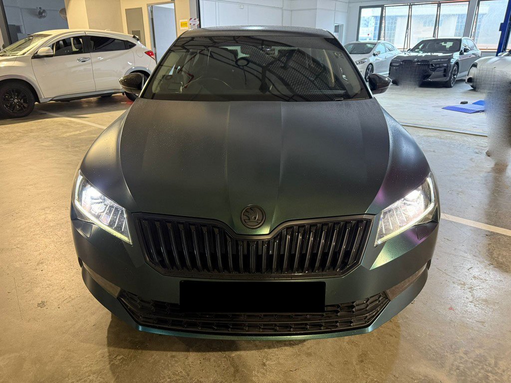 Skoda Superb 1.8 Tsi (a)