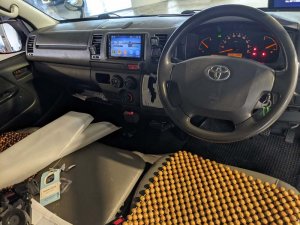 Toyota Hiace DX 3.0 Auto