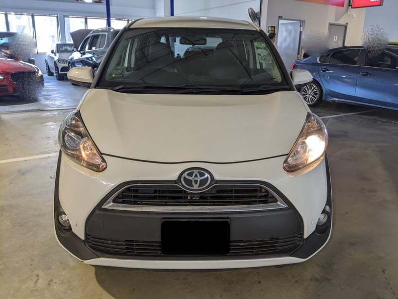 Toyota Sienta 1.5g A