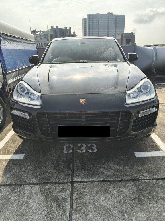 Porsche Cayenne Turbo S Tiptronic (COE Till 09/2028)