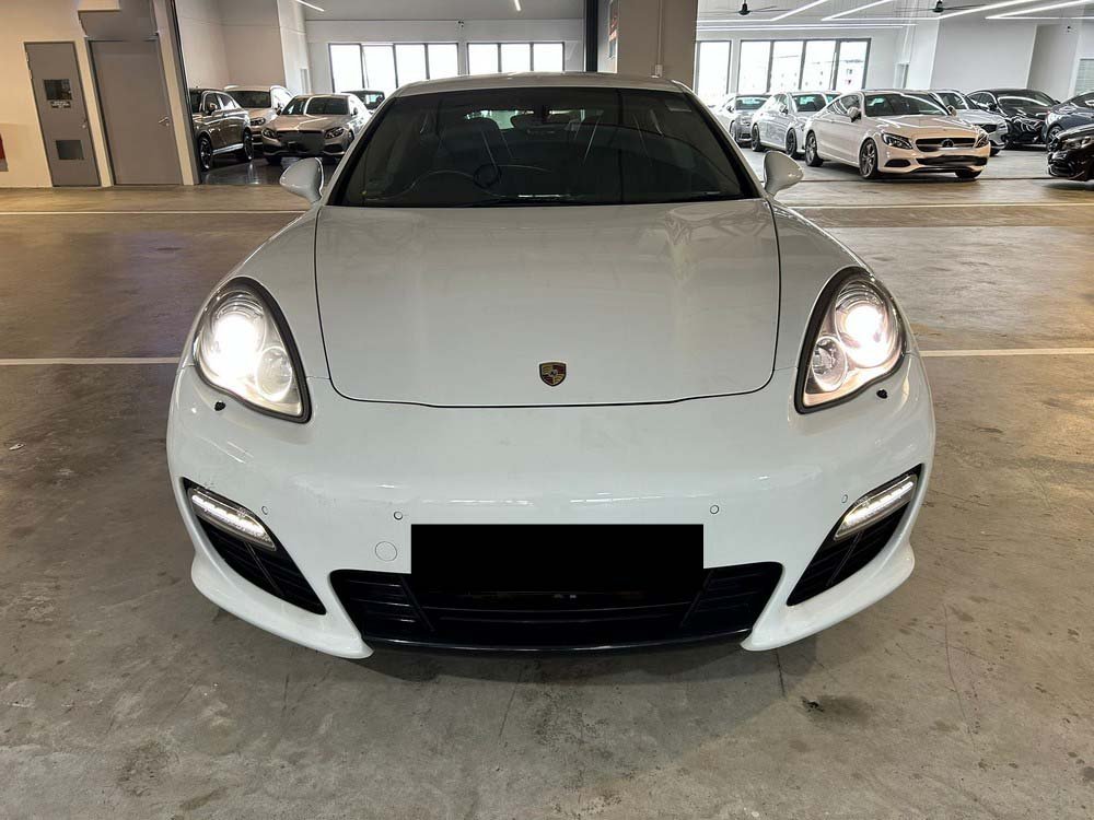 Porsche Panamera V6 Pdk E5 (COE Till 10/2033)