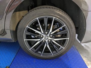 Toyota Camry 4dr Sedan (at) Elegance (Hybrid)