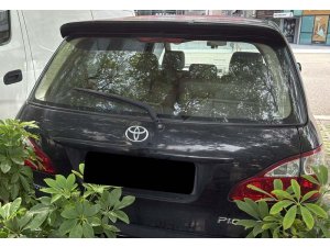 Toyota Picnic Auto W/o Roof Rack