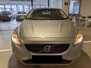 Volvo V40 T2 (A)