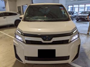 Toyota Voxy Hybrid 1.8X Cvt (Hybrid)