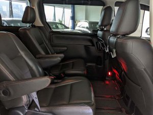 Toyota Voxy Hybrid 1.8X Cvt (Hybrid)