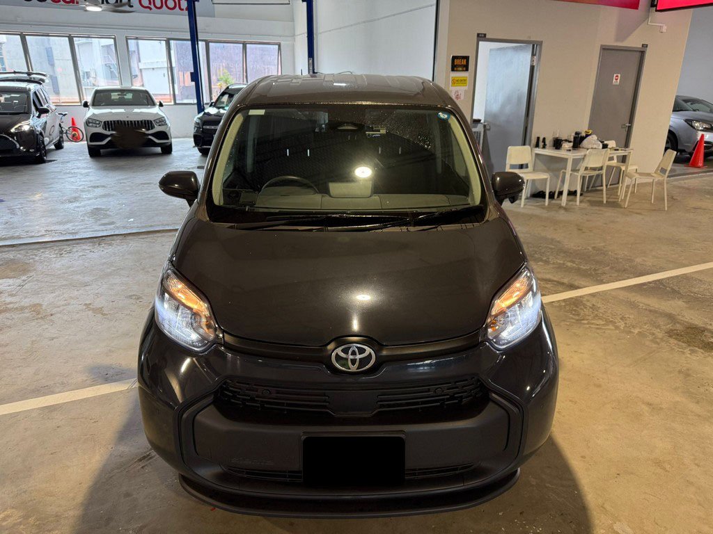 Toyota Sienta Hybrid 1.5g Cvt (Hybrid)