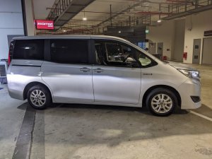 Toyota Noah 7 Seater 1.8x Cvt (Hybrid)