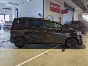 Toyota Sienta 1.5x Cvt (Hybrid)
